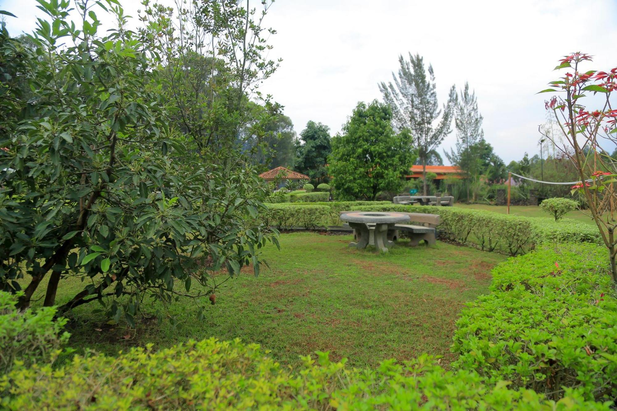 Karisimbi Cave Resort Ruhengeri Exterior foto
